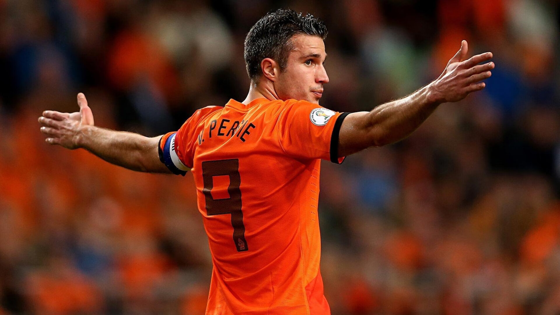 各大俱乐部战术升级，转会引援成为最佳选择，转会投入